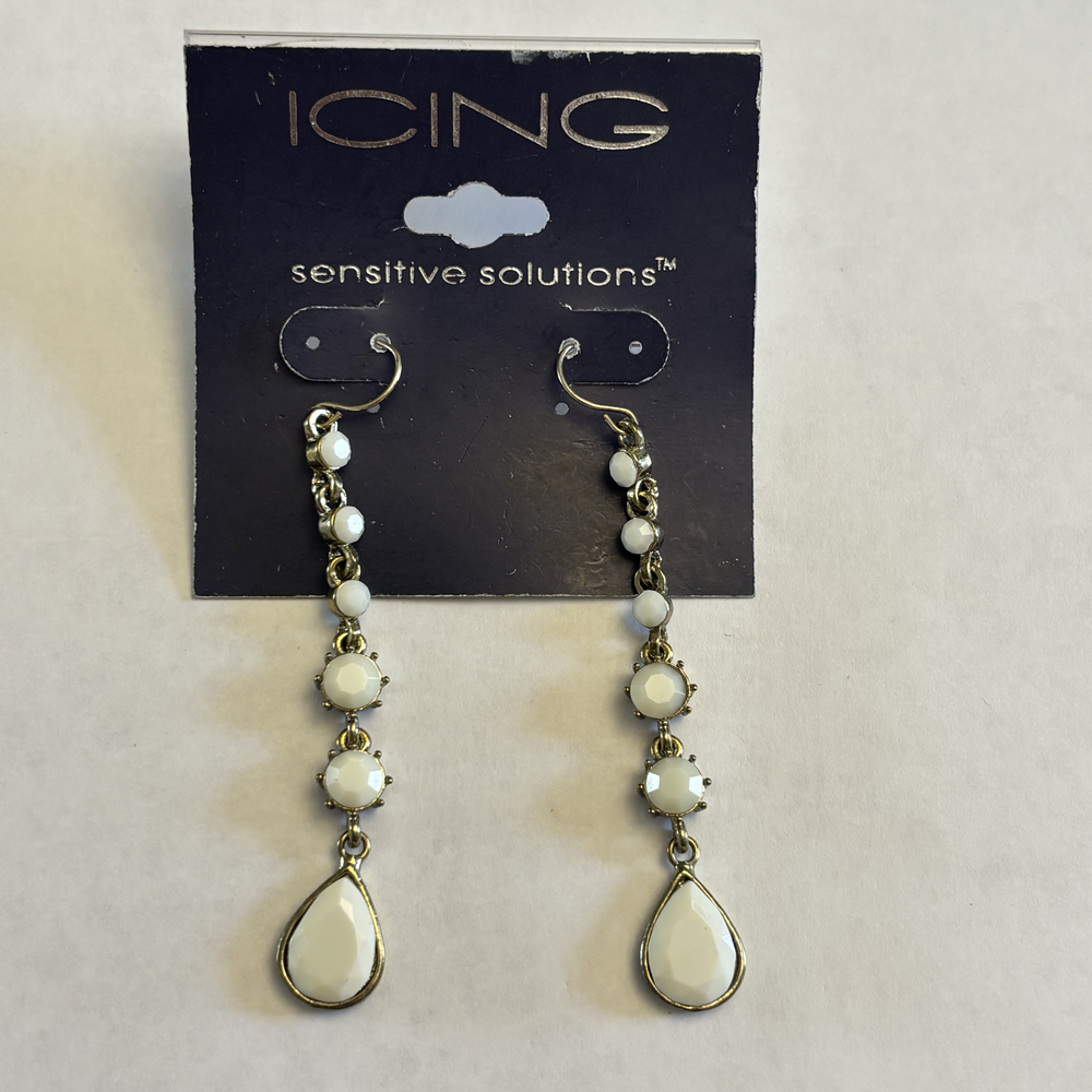 Icing White Faux Pearl & Bead Linear Teardrop Drop Earrings NWT